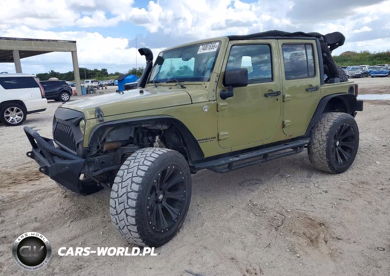 2013 Jeep Wrangler Unlimited Sport VIN:1C4BJWDG4DL627336 - 1