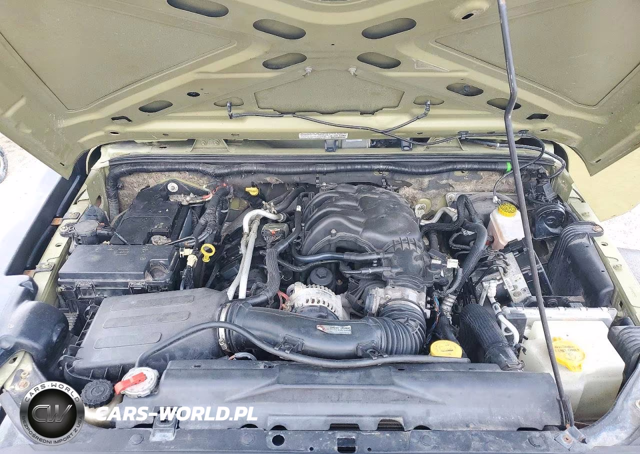 2013 Jeep Wrangler Unlimited Sport VIN:1C4BJWDG4DL627336 - 12