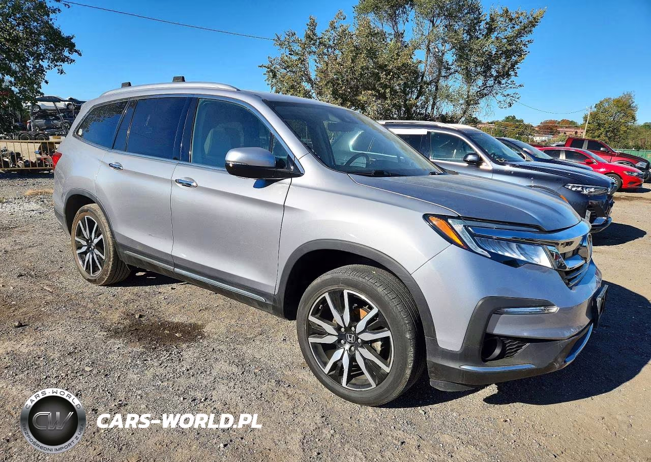 2019 Honda Pilot Touring VIN:5FNYF6H65KB001954 - 4