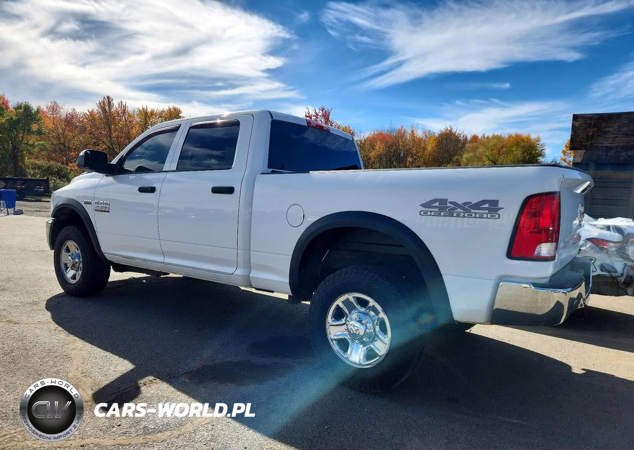 2018 Ram 2500 St VIN:3C6UR5CJ3JG326100 - 2