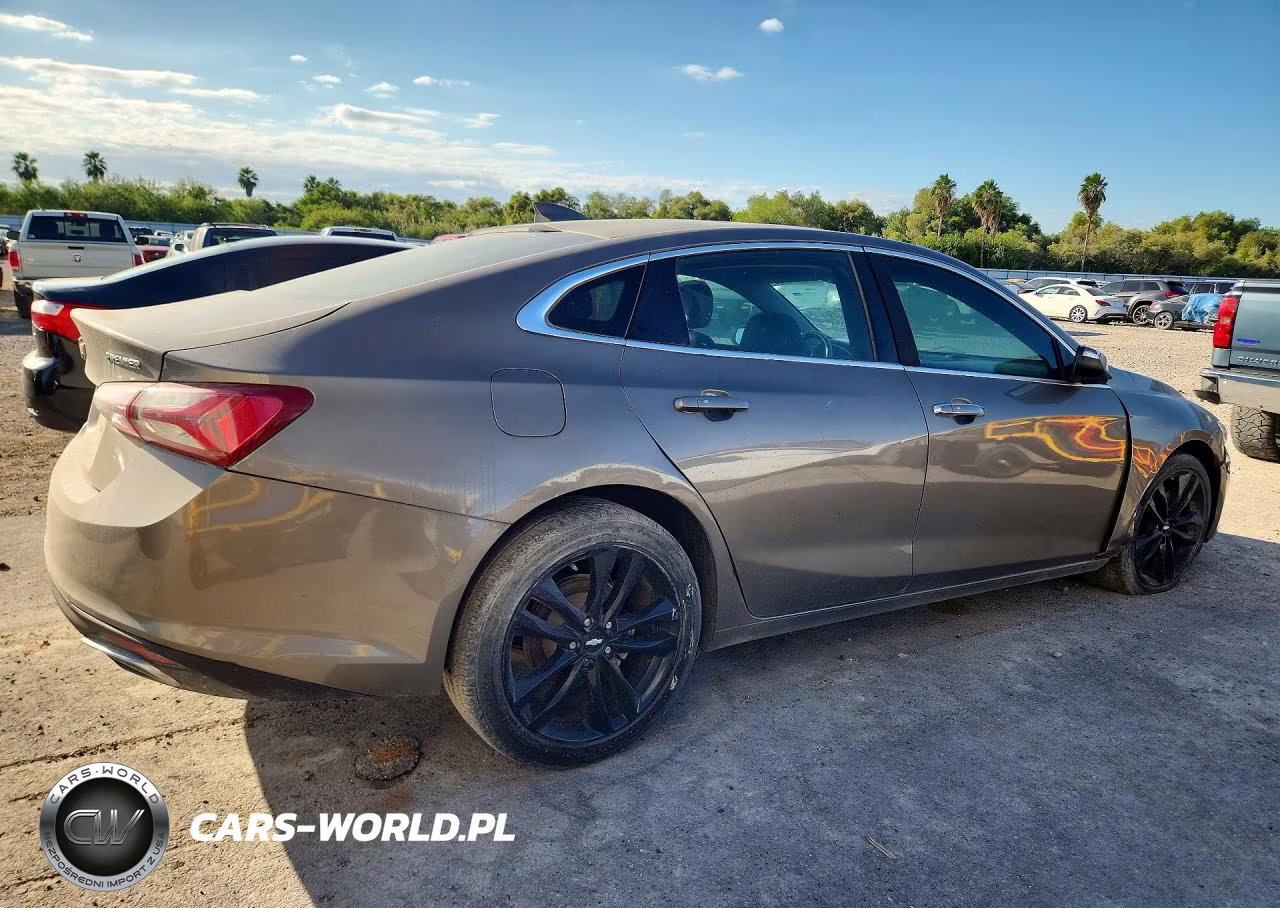 2020 Chevrolet Malibu Premier VIN:1G1ZE5SX3LF107814 - 3
