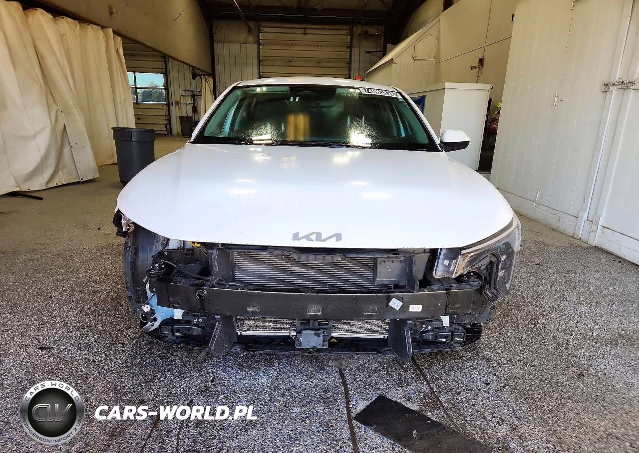 2025 Kia K4 Lxs VIN:3KPFT4DE5SE120580 - 5