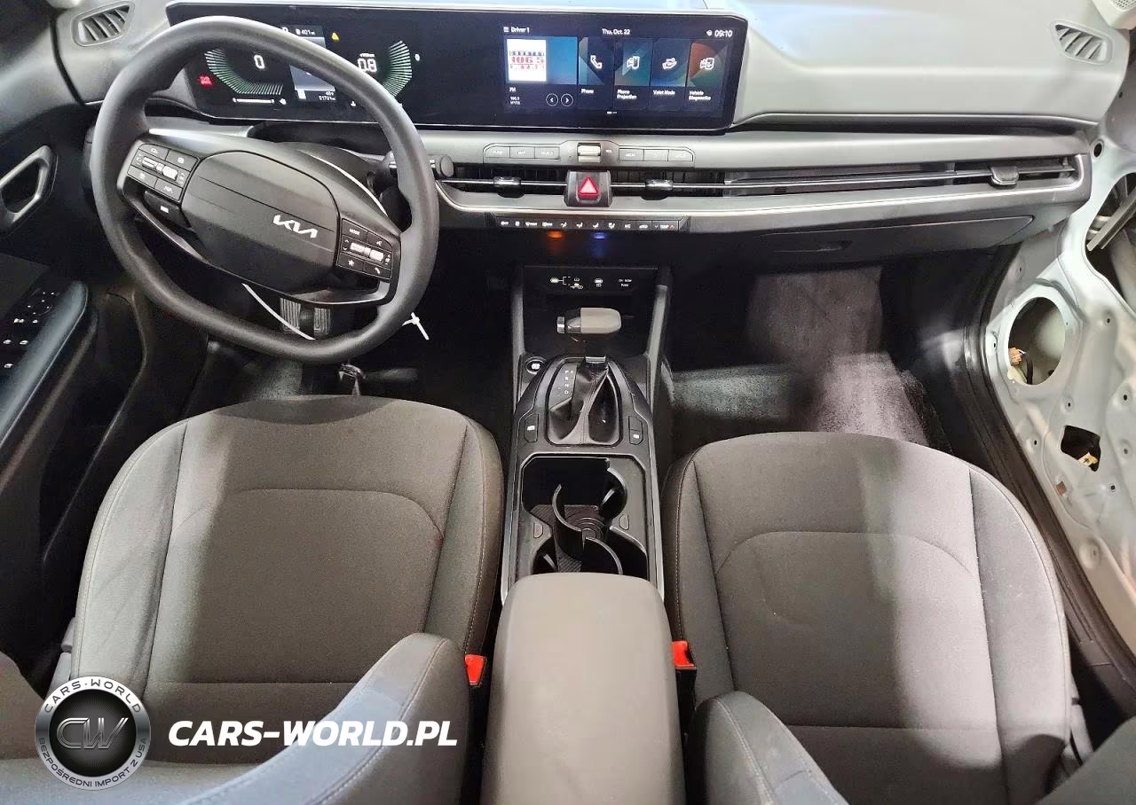 2025 Kia K4 Lxs VIN:3KPFT4DE5SE120580 - 8