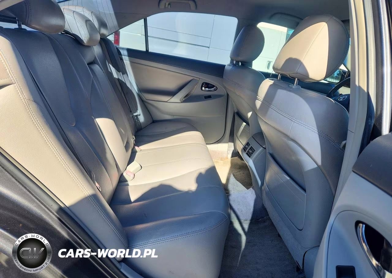 2007 Toyota Camry Hybrid VIN:JTNBB46KX73029996 - 10