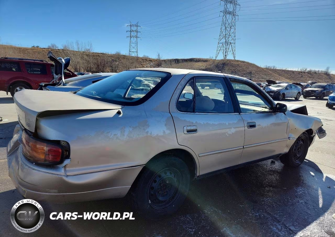 1994 Toyota Camry Le VIN:4T1SK12E7RU331032 - 3