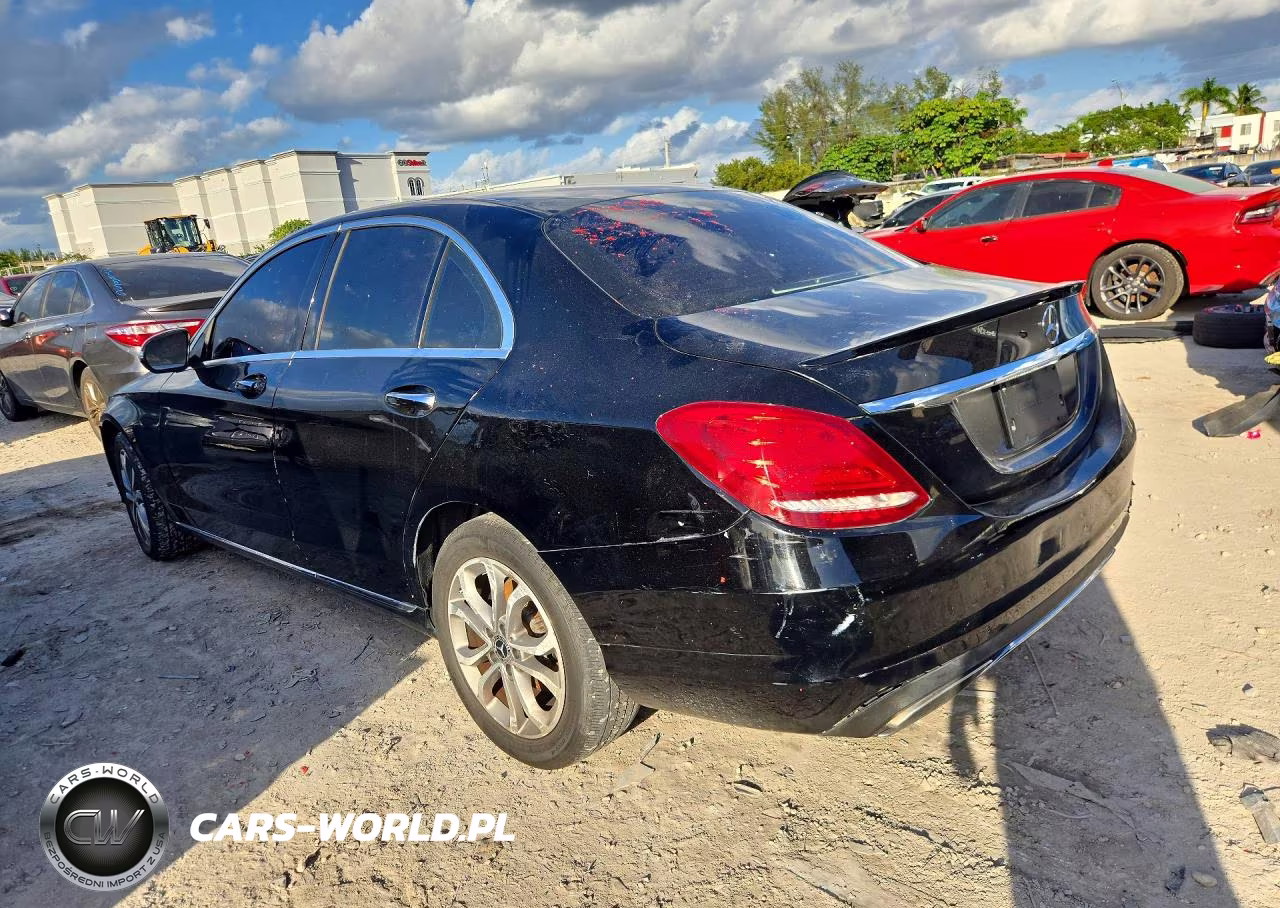 2017 Mercedes-Benz C 300 4Matic VIN:55SWF4KB7HU213828 - 2