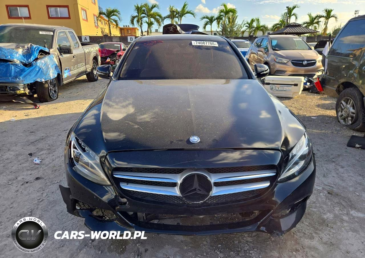 2017 Mercedes-Benz C 300 4Matic VIN:55SWF4KB7HU213828 - 5