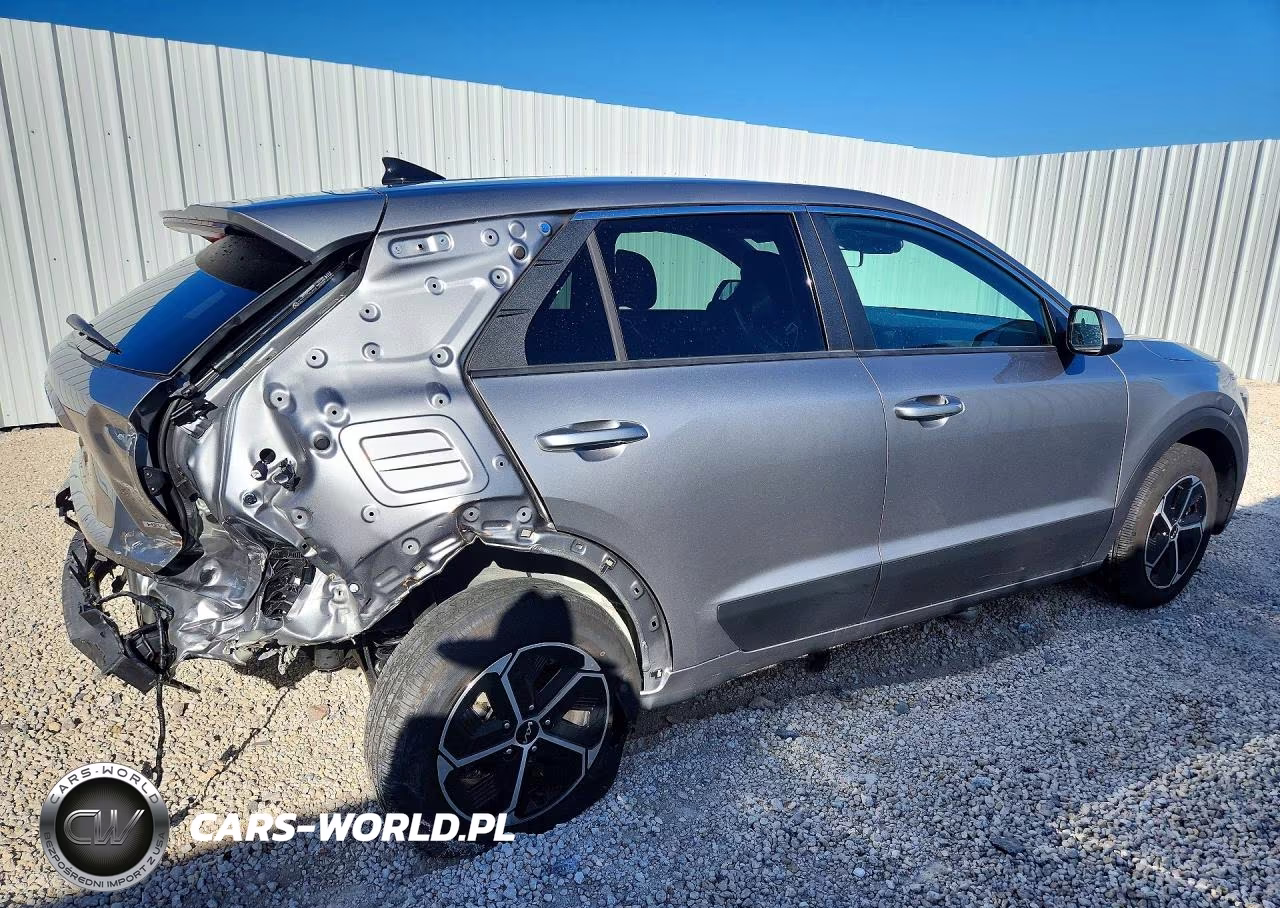 2026 Kia Niro Lx VIN:KNDCP3LE9T5361140 - 3