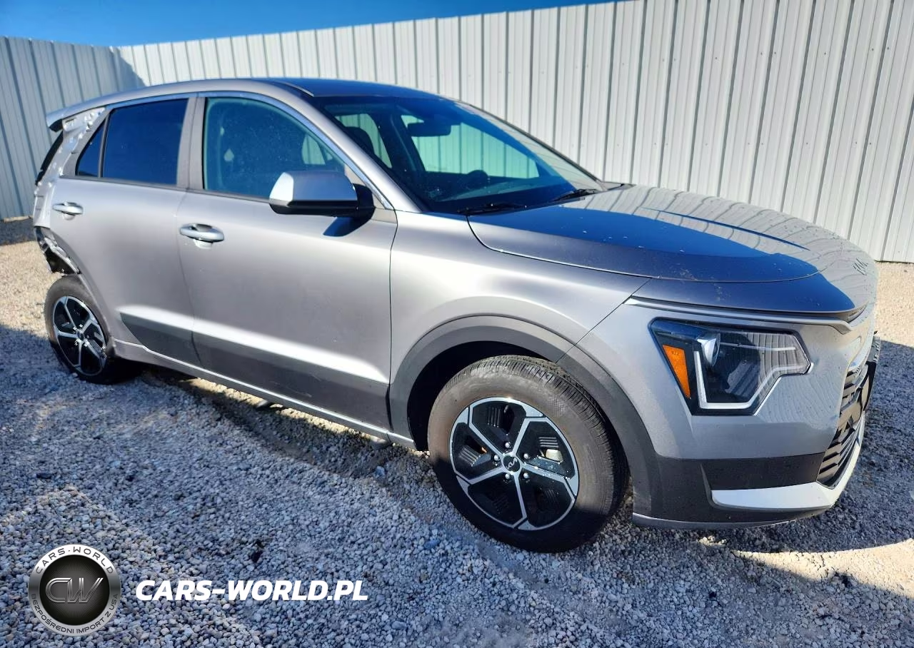 2026 Kia Niro Lx VIN:KNDCP3LE9T5361140 - 4