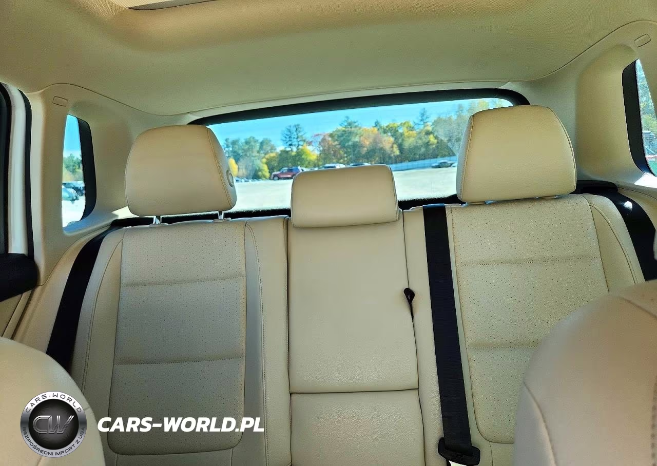 2017 Volkswagen Tiguan Wolfsburg VIN:WVGSV7AX1HW508741 - 10
