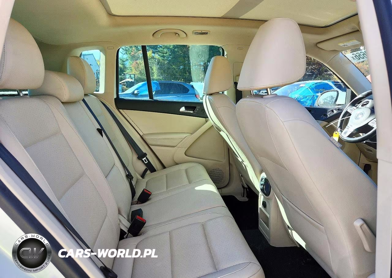 2017 Volkswagen Tiguan Wolfsburg VIN:WVGSV7AX1HW508741 - 11