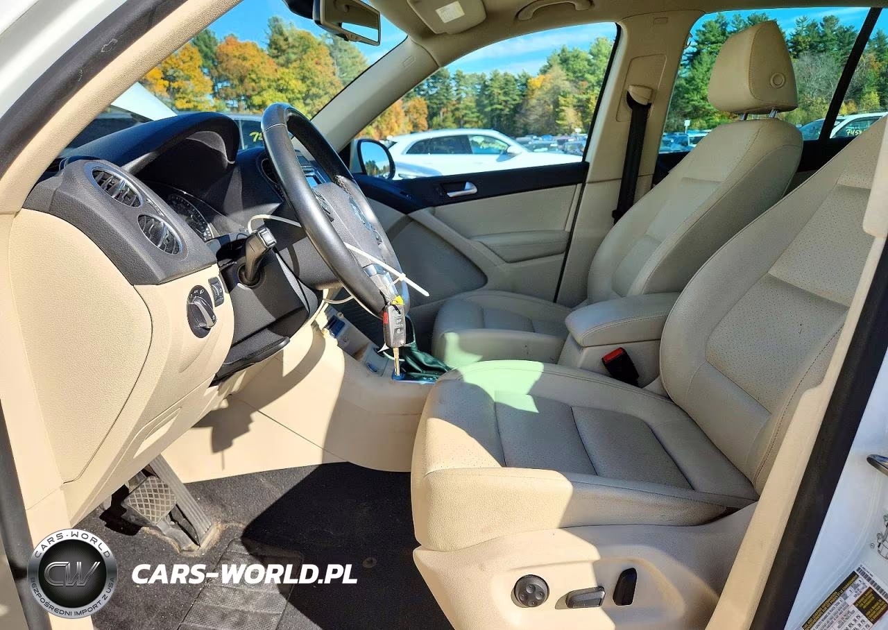 2017 Volkswagen Tiguan Wolfsburg VIN:WVGSV7AX1HW508741 - 7