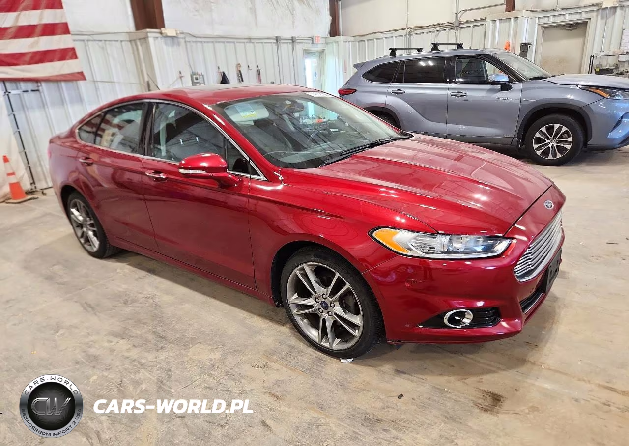2013 Ford Fusion Titanium VIN:3FA6P0D92DR339403 - 4