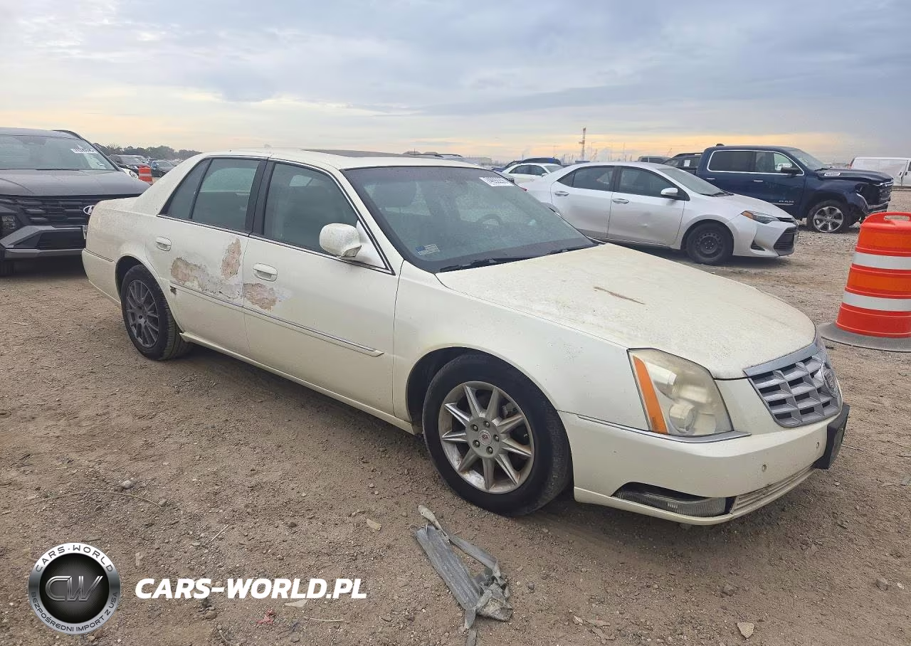 2011 Cadillac Dts Luxury Collection VIN:1G6KD5E62BU107587 - 4