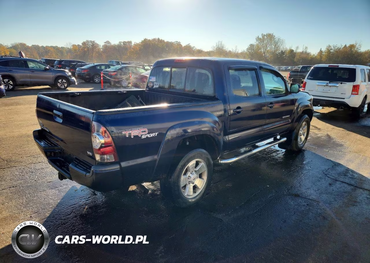 2013 Toyota Tacoma V6 VIN:3TMLU4EN2DM130085 - 3