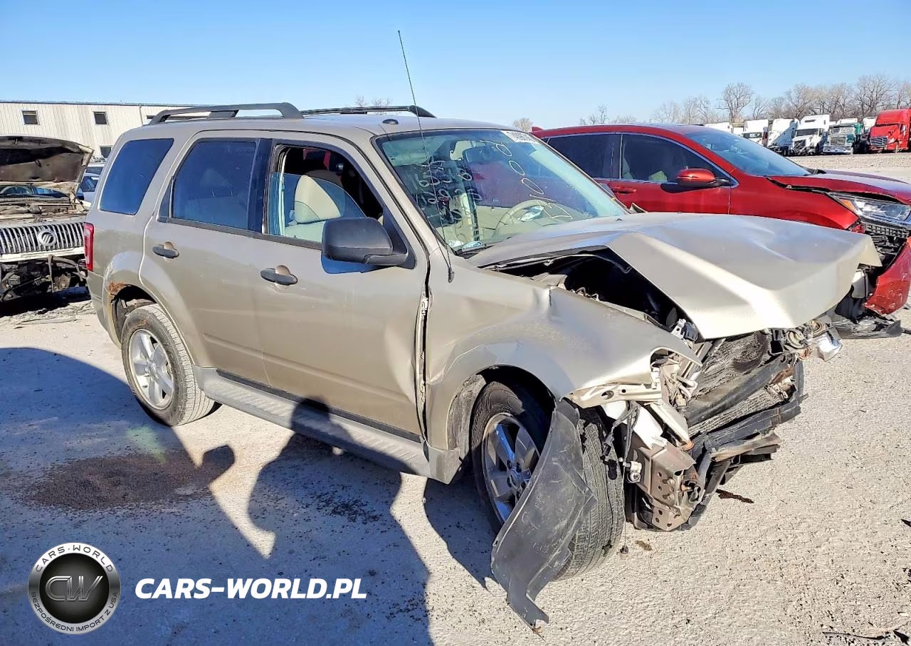 2010 Ford Escape Xlt VIN:1FMCU9D73AKD45831 - 4