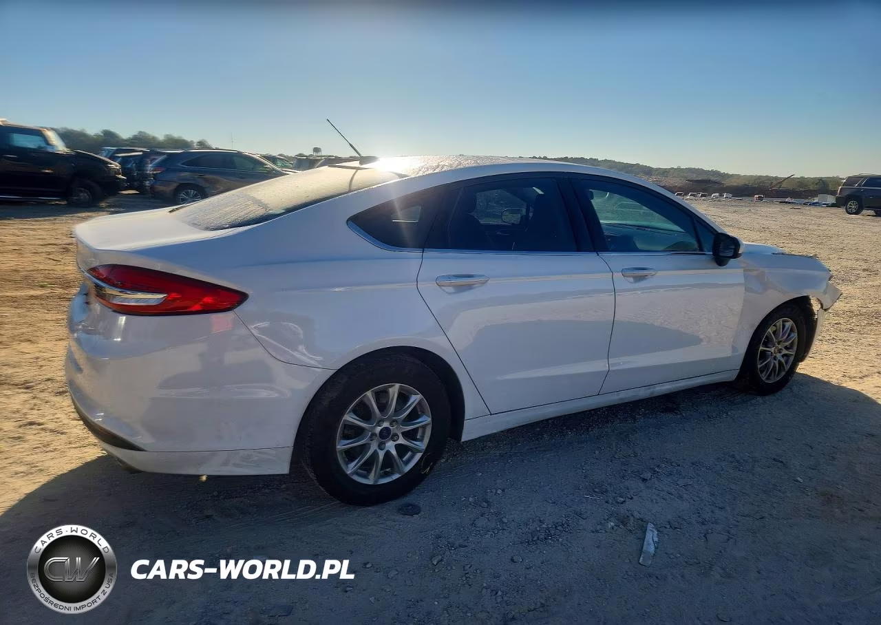 2017 Ford Fusion S VIN:3FA6P0G77HR267226 - 3