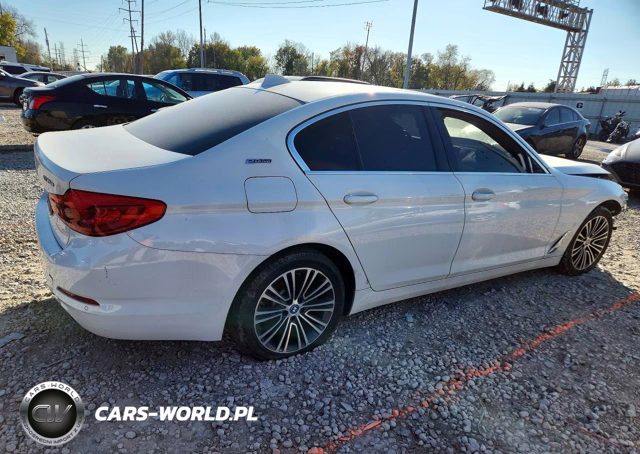 2019 BMW 530E VIN:WBAJA9C55KB399134 - 3