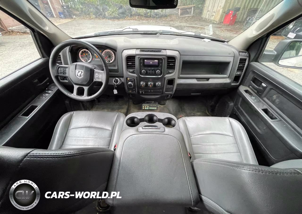 2019 Ram 1500 Classic Tradesman VIN:1C6RR7STXKS593314 - 9