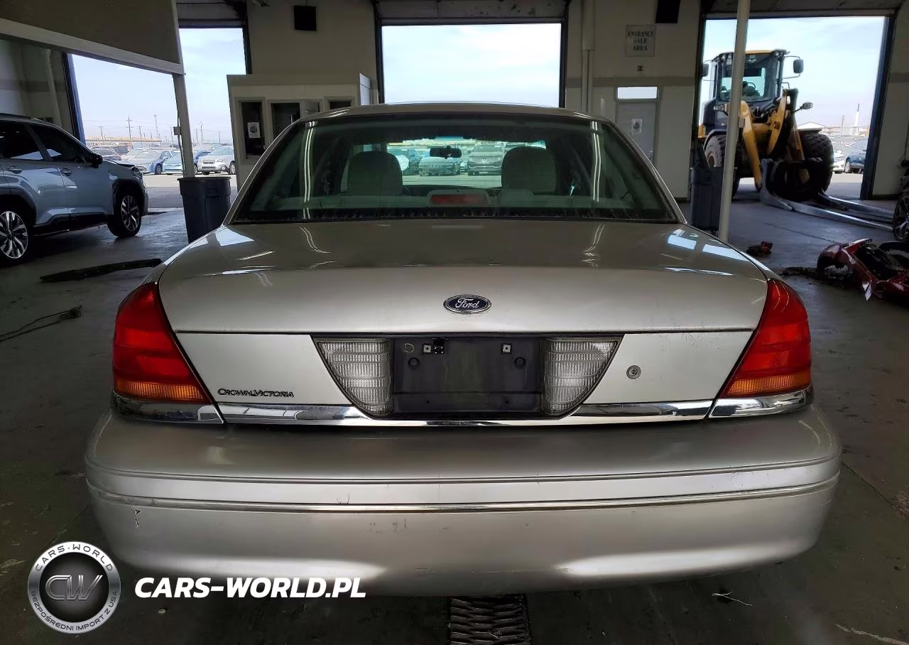 2003 Ford Crown Victoria VIN:2FAFP73W23X212733 - 6
