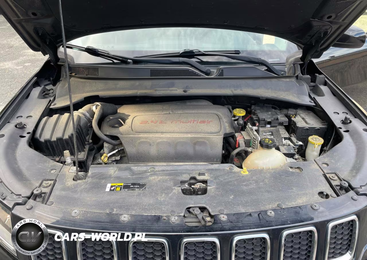 2018 Jeep Compass Latitude VIN:3C4NJCBB0JT228748 - 7