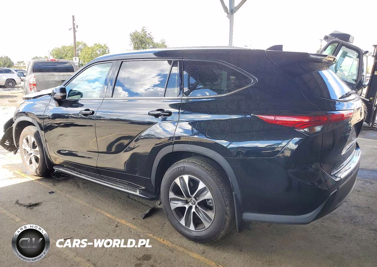 2022 Toyota Highlander Xle VIN:5TDGZRBH2NS595207 - 2