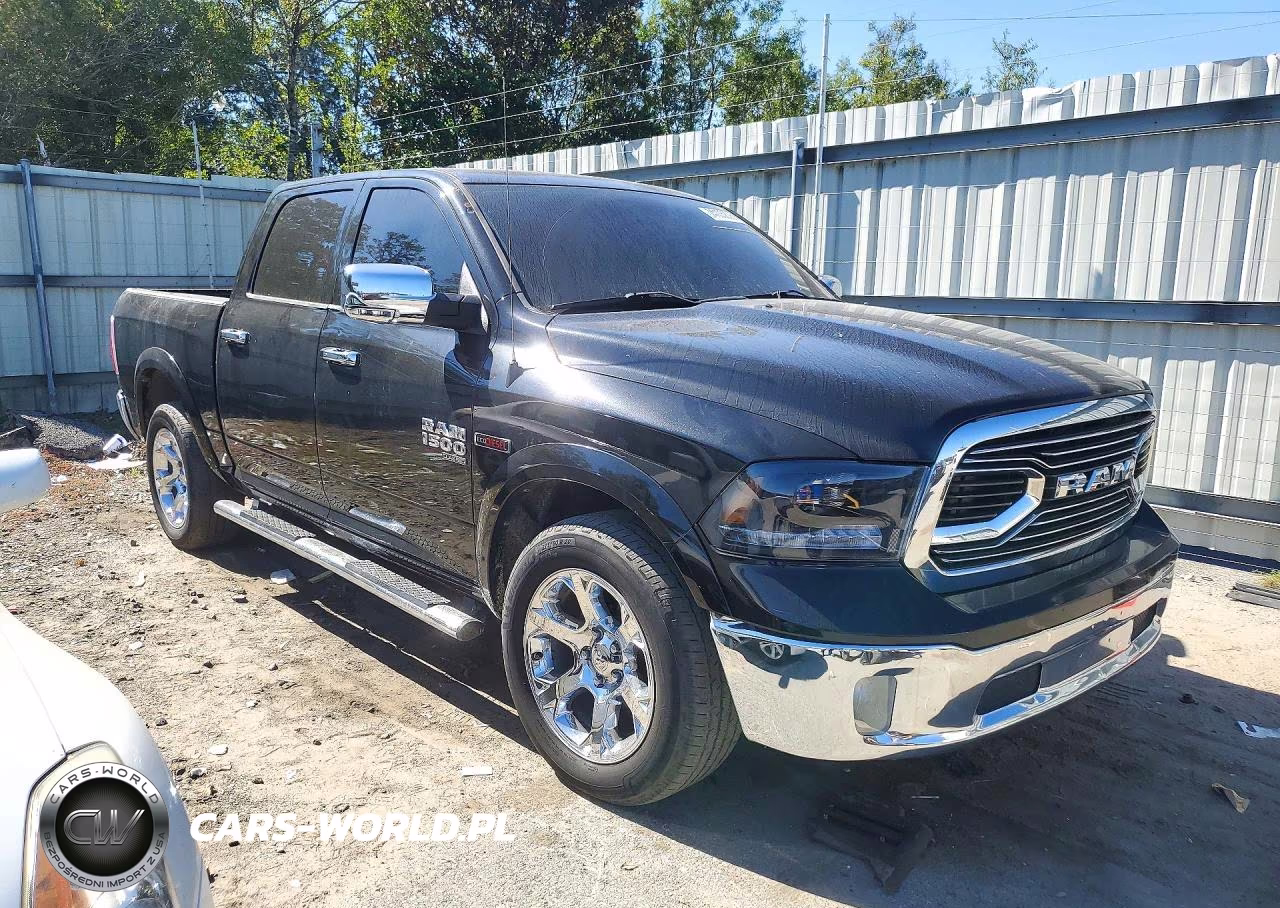 2019 Ram 1500 Classic Laramie VIN:1C6RR6NM8KS709611 - 4