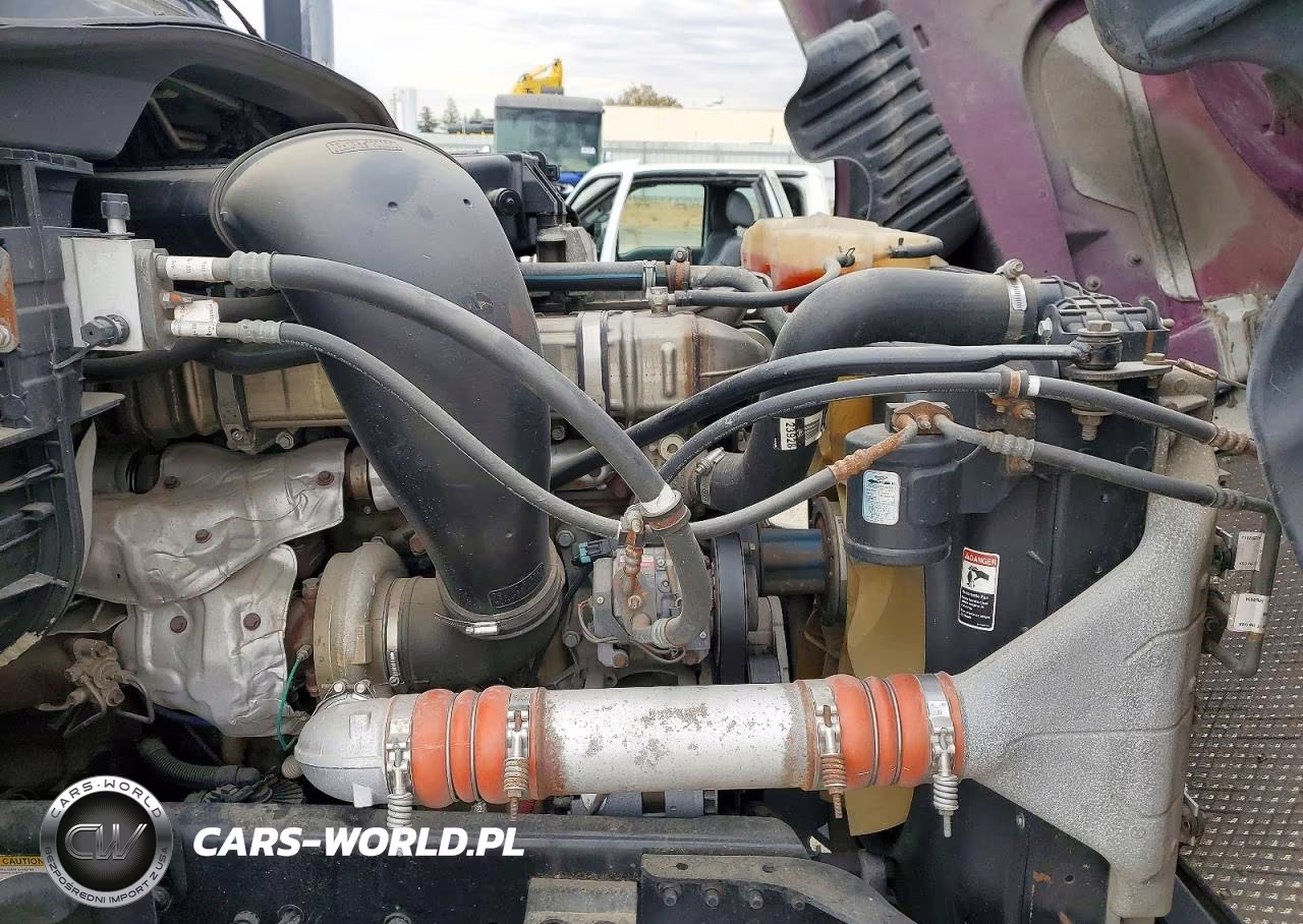 2015 Freightliner Cascadia Semi Truck VIN:3AKJGLD51FSGB6266 - 11