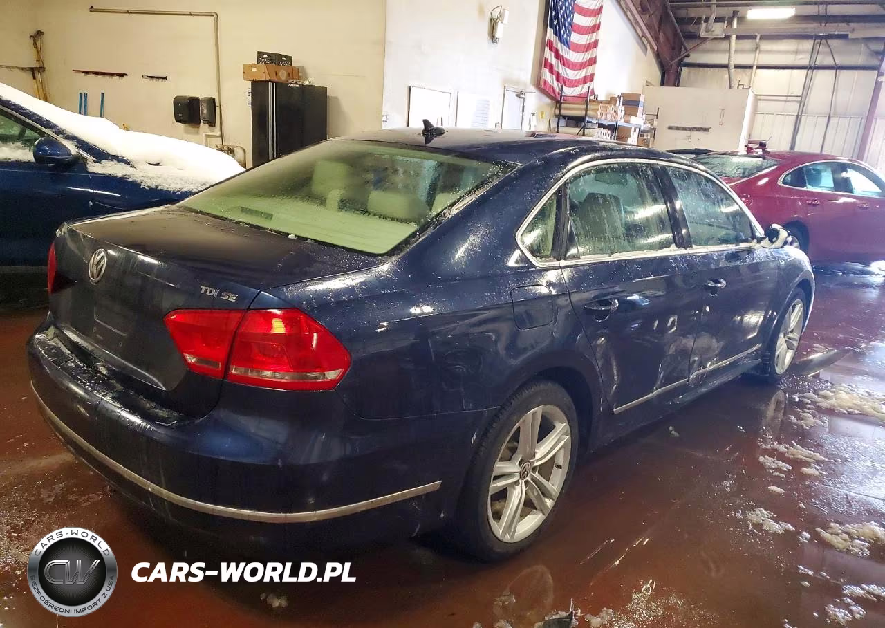 2013 Volkswagen Passat Se VIN:1VWBN7A32DC022806 - 3