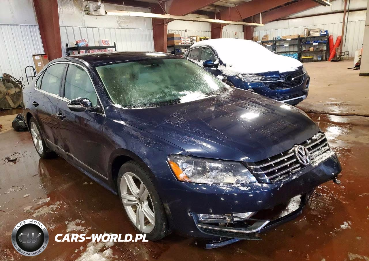 2013 Volkswagen Passat Se VIN:1VWBN7A32DC022806 - 4