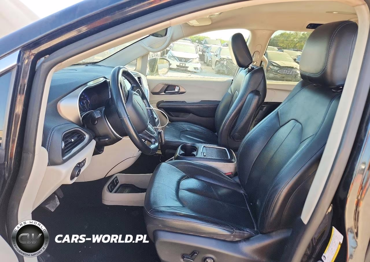 2021 Chrysler Pacifica Touring L VIN:2C4RC1BG6MR515420 - 7