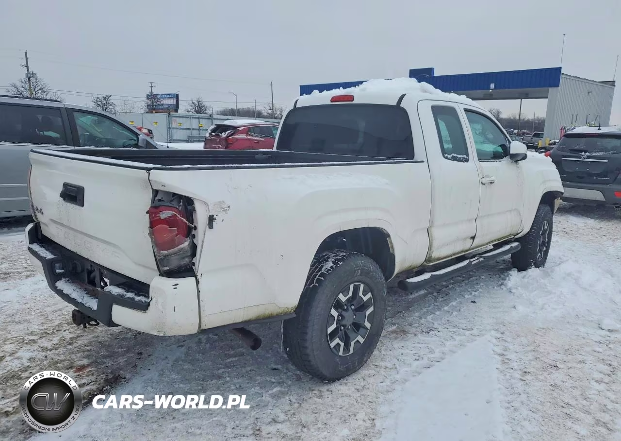 2017 Toyota Tacoma Access Cab VIN:5TFSX5EN9HX048833 - 3