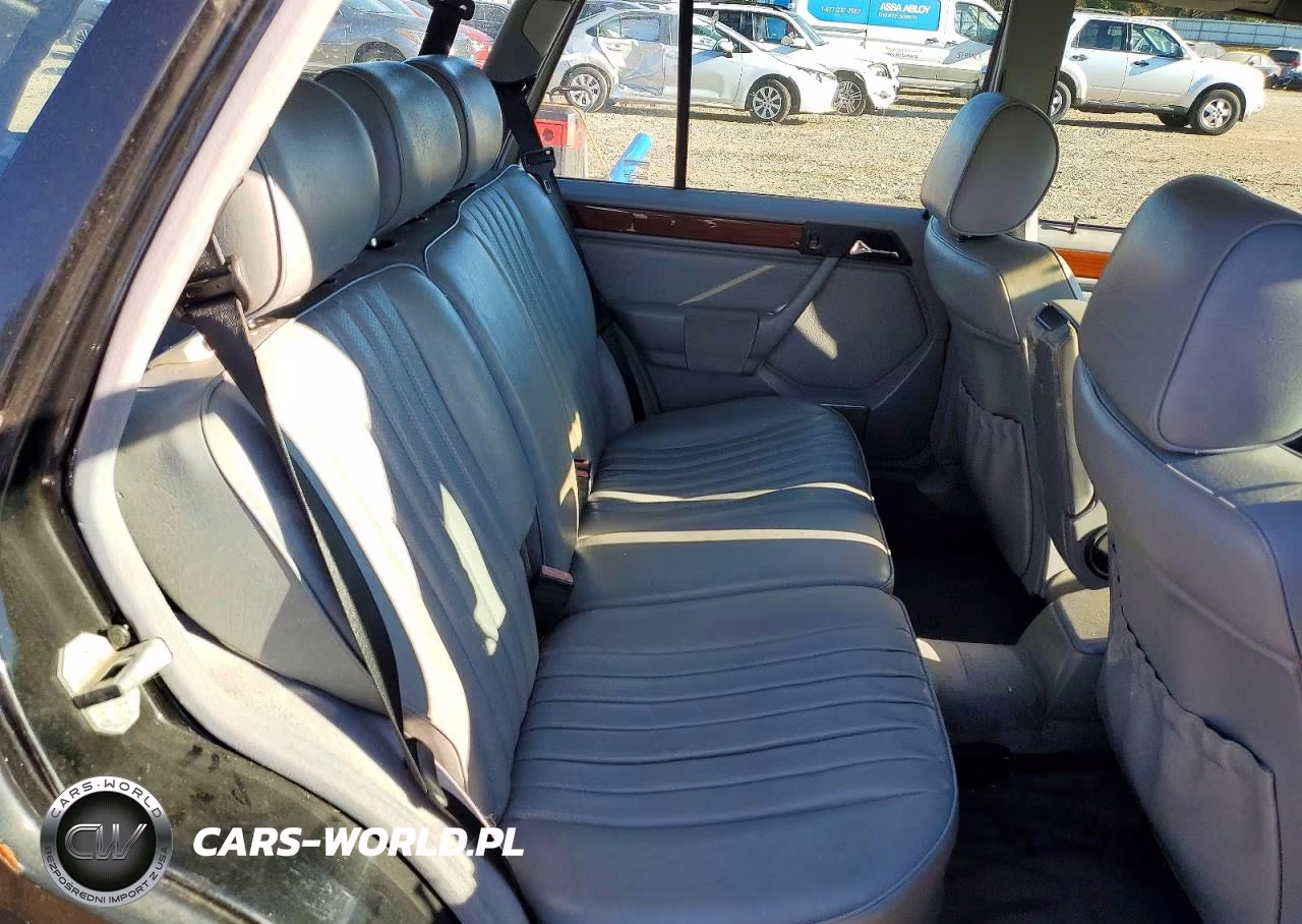 1995 Mercedes-Benz E 320 VIN:WDBEA92E8SF305759 - 10