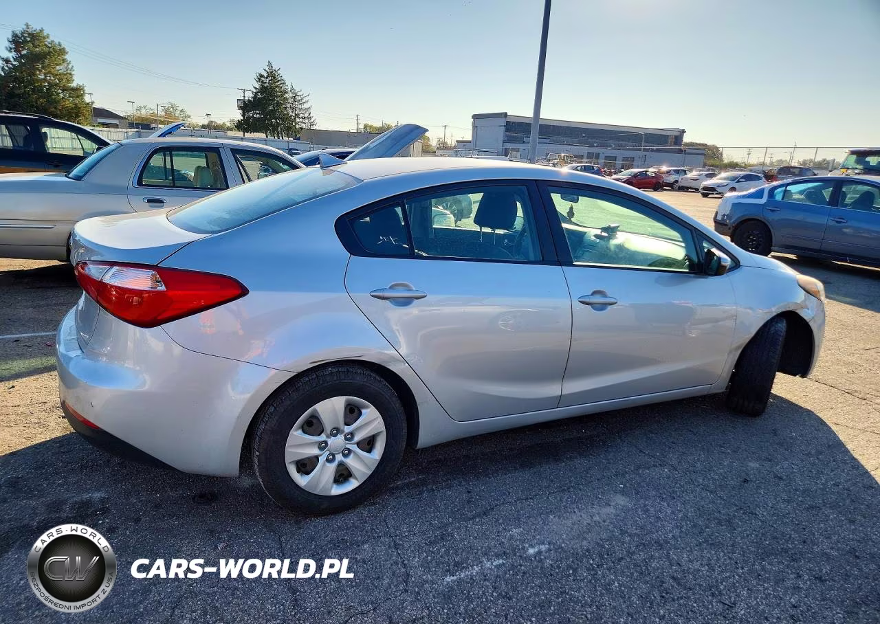 2015 Kia Forte Lx VIN:KNAFX4A66F5375710 - 3