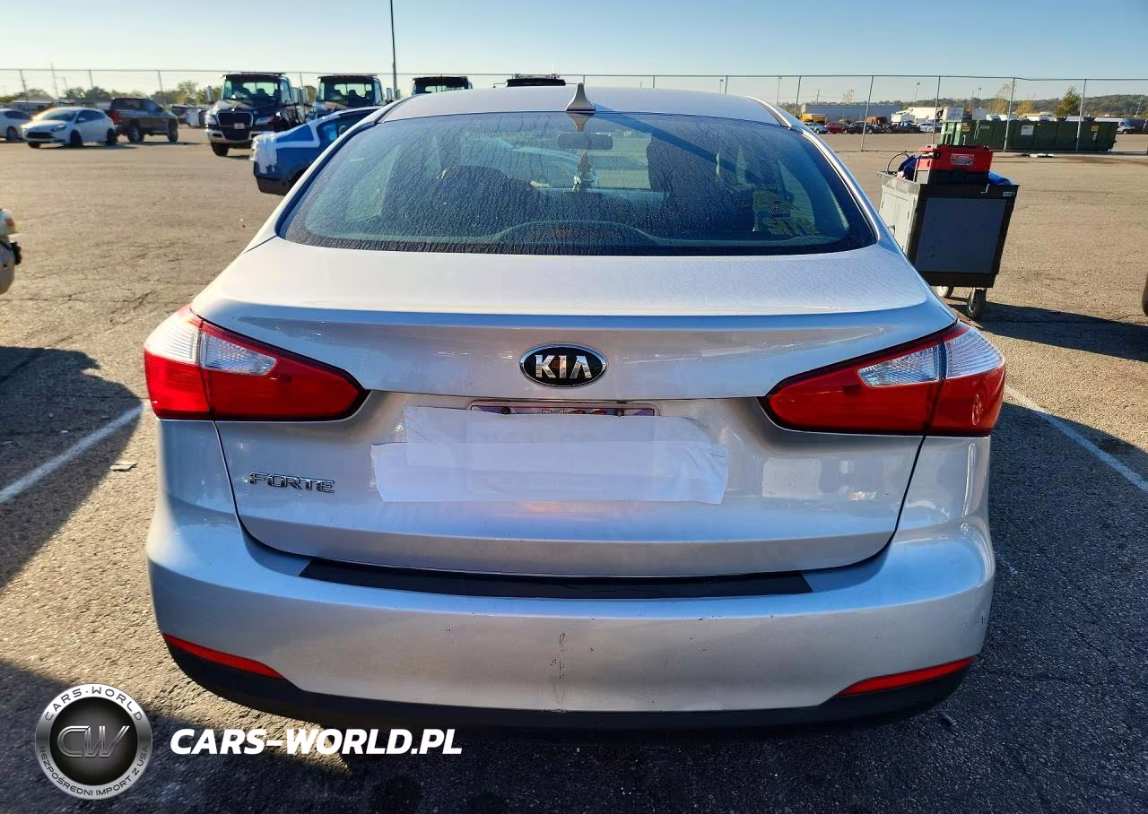 2015 Kia Forte Lx VIN:KNAFX4A66F5375710 - 6