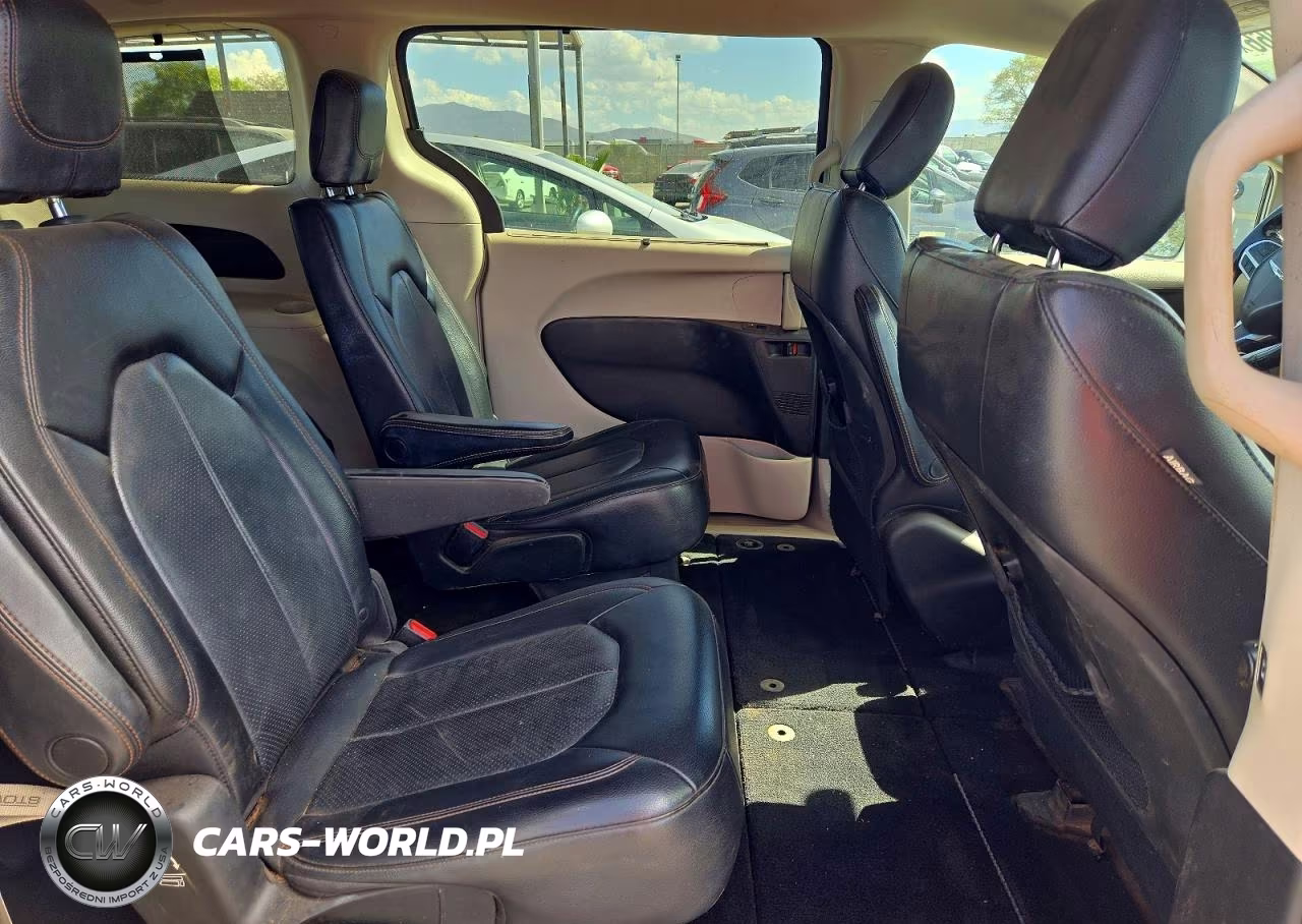 2019 Chrysler Pacifica Touring L VIN:2C4RC1BG9KR548263 - 11