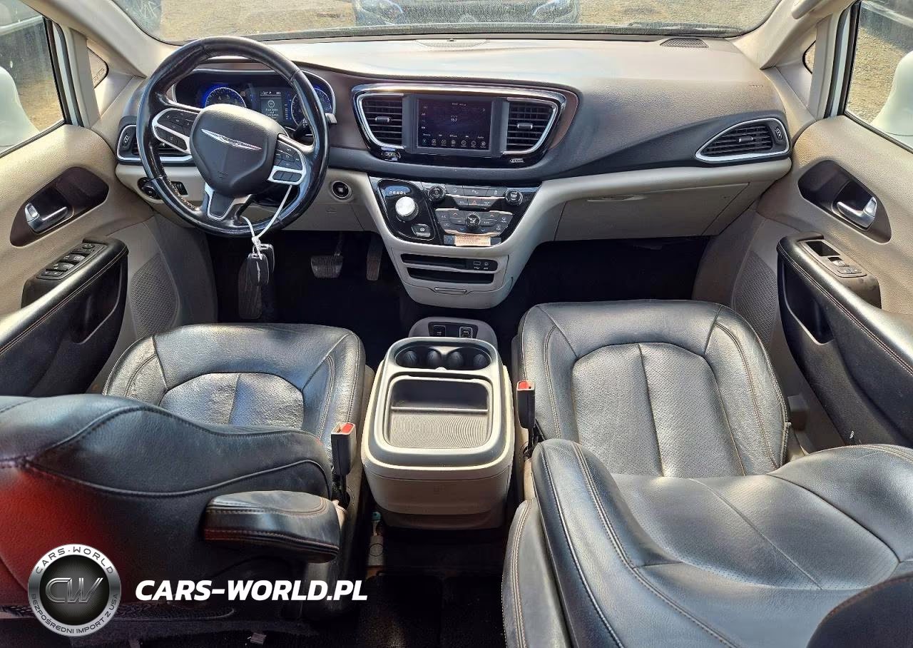 2019 Chrysler Pacifica Touring L VIN:2C4RC1BG9KR548263 - 8