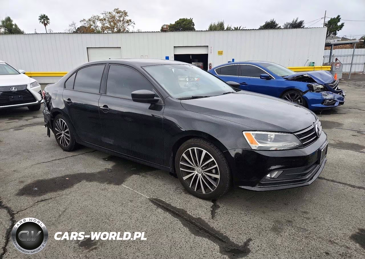 2016 Volkswagen Jetta Sport VIN:3VWD17AJ5GM385414 - 4