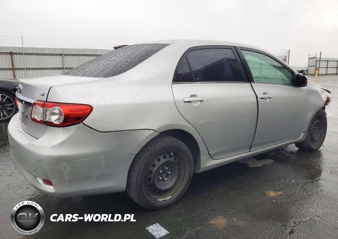 2013 Toyota Corolla Le VIN:2T1BU4EE2DC919180 - 3