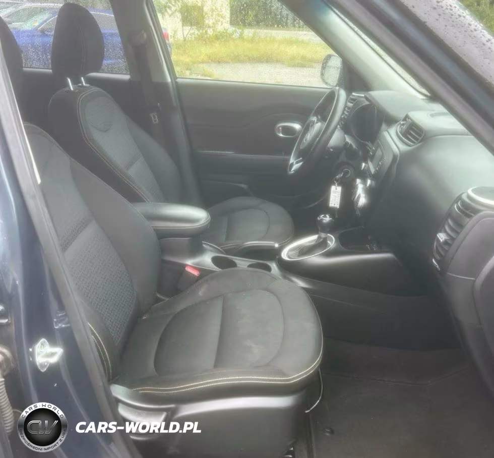 2016 Kia Soul + VIN:KNDJP3A5XG7293533 - 5