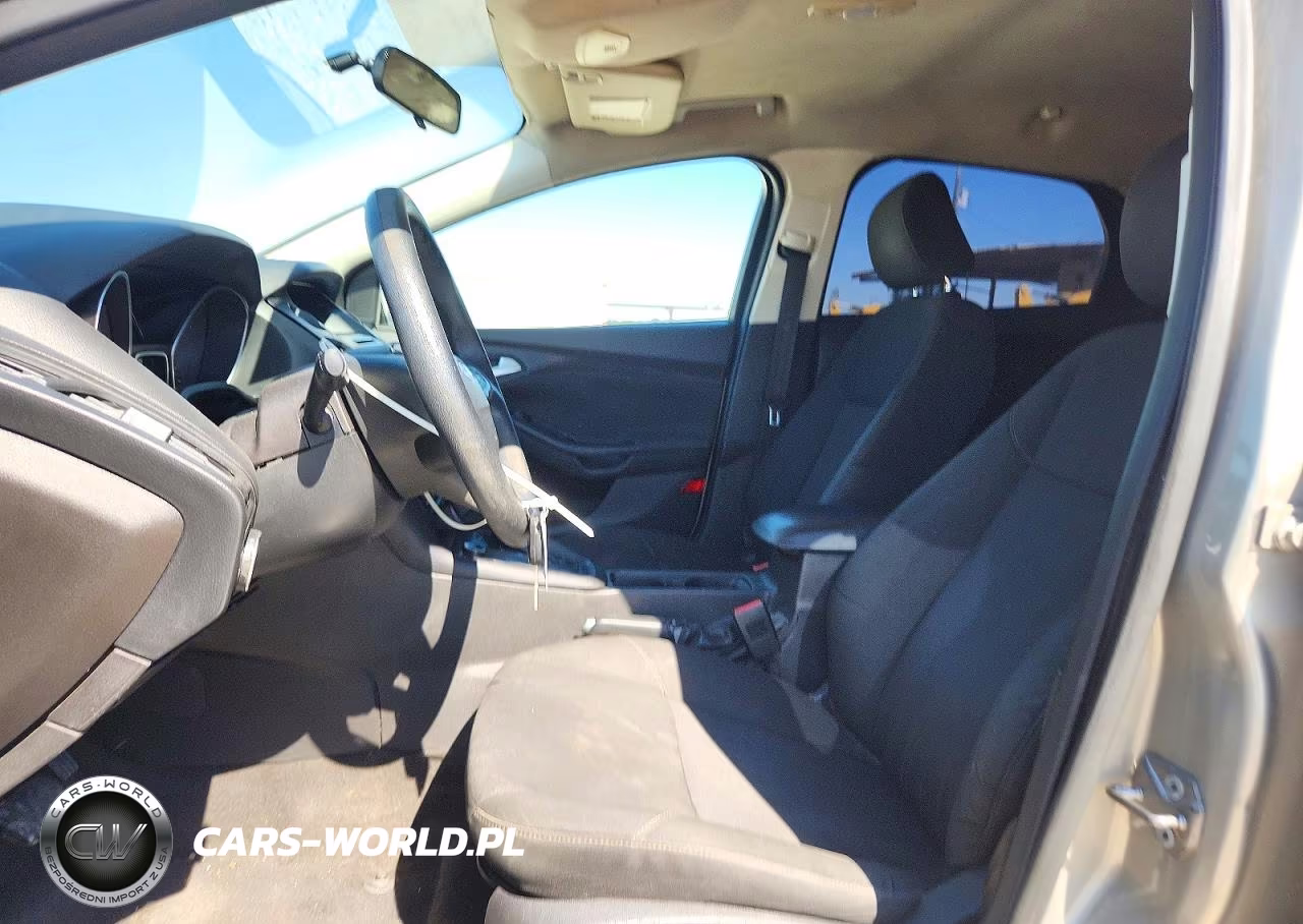 2016 Ford Focus Se VIN:1FADP3F28GL257963 - 7