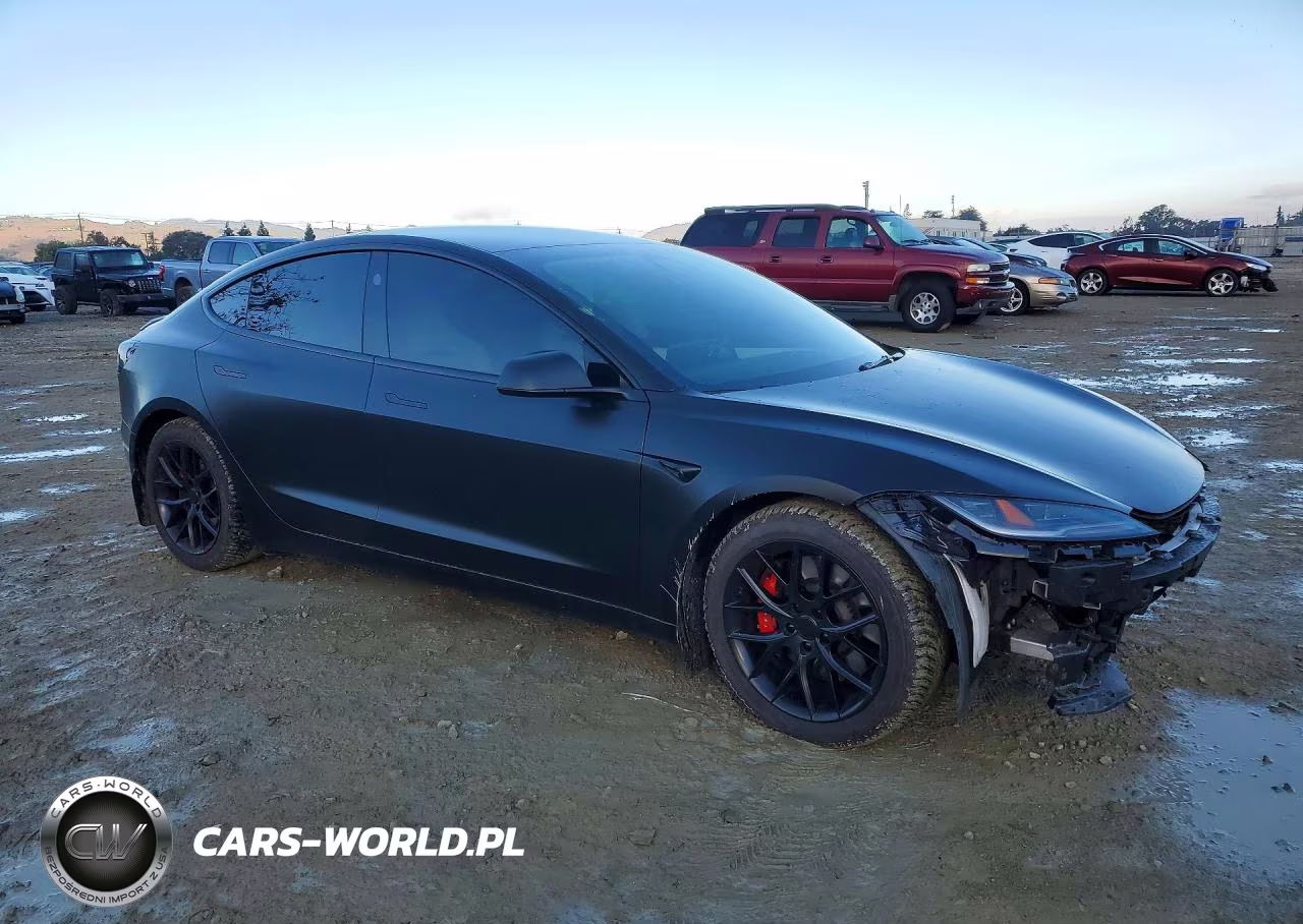 2024 Tesla Model 3 VIN:5YJ3E1ETXRF768011 - 4