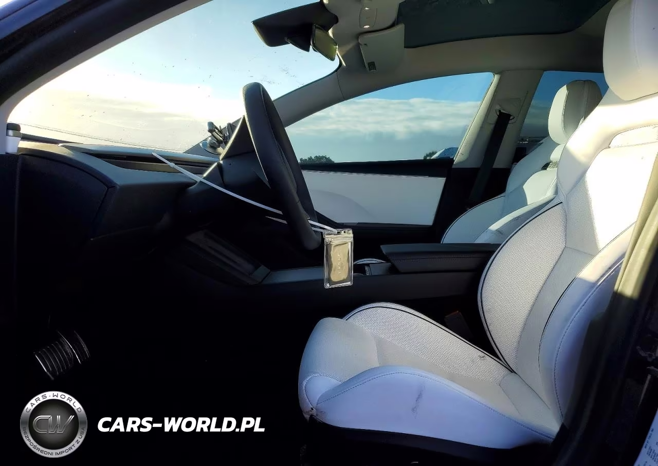 2024 Tesla Model 3 VIN:5YJ3E1ETXRF768011 - 7