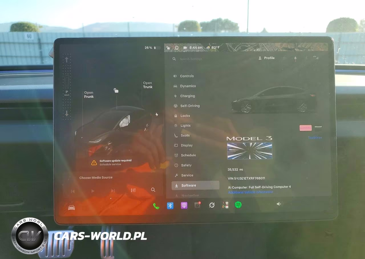 2024 Tesla Model 3 VIN:5YJ3E1ETXRF768011 - 9