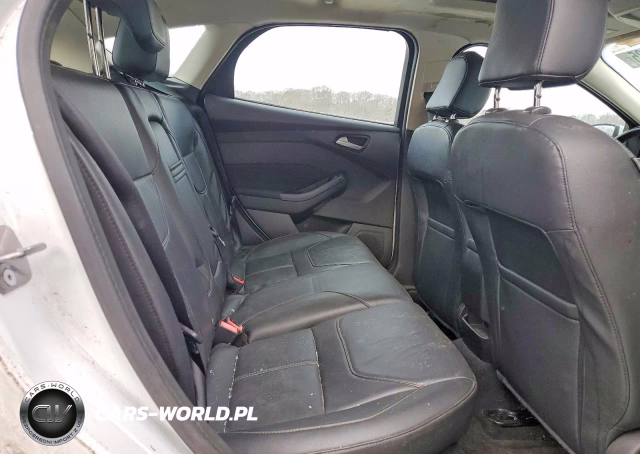 2016 Ford Focus Se VIN:1FADP3K23GL285210 - 10