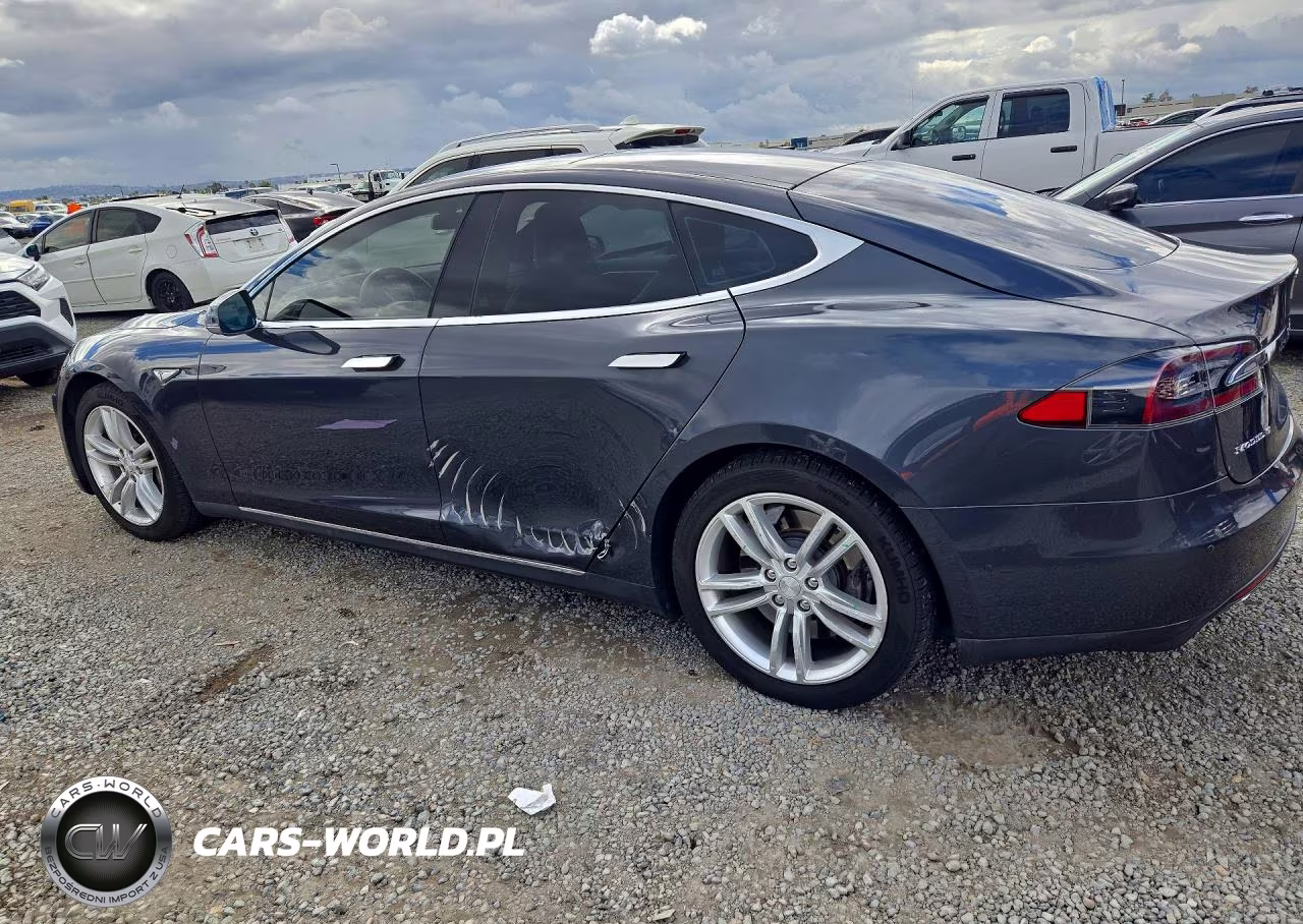 2015 Tesla Model S 85D VIN:5YJSA1H24FF096839 - 2