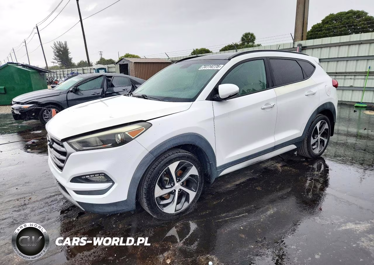 2017 Hyundai Tucson Value VIN:KM8J33A2XHU559651 - 1