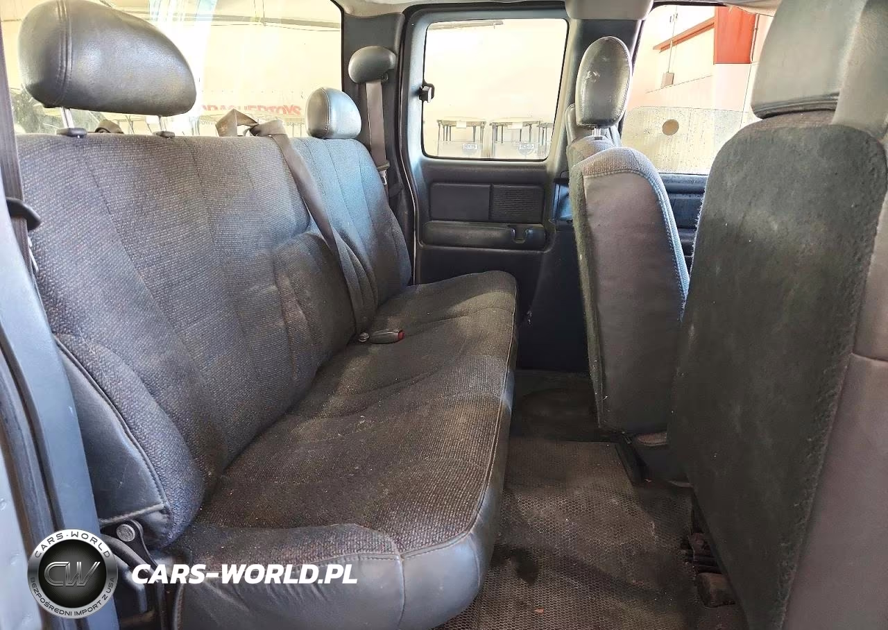 2002 Chevrolet Silverado C1500 VIN:2GCEC19X121423602 - 10