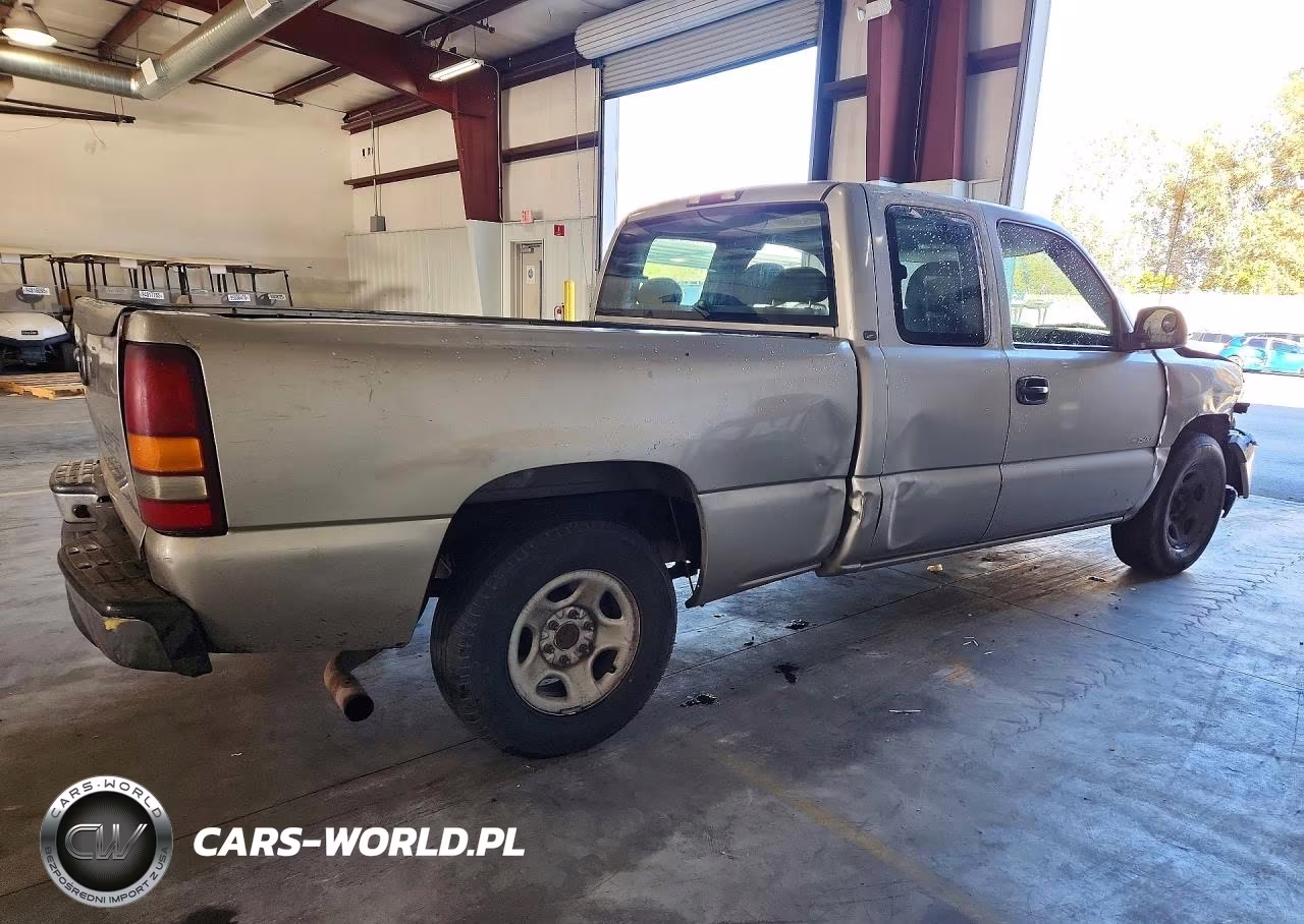 2002 Chevrolet Silverado C1500 VIN:2GCEC19X121423602 - 3