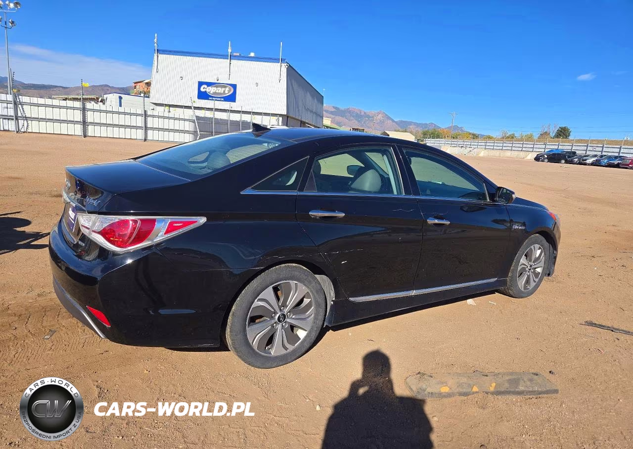 2014 Hyundai Sonata Hybrid VIN:KMHEC4A45EA108472 - 3